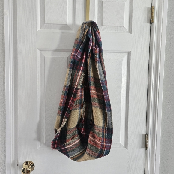 Look By M Accessories - NWOT LOOK Plaid Oversized Round Blanket Scarf